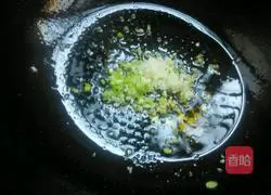 Illustration of how to make fish-flavored shredded pork without chili pepper 6