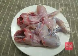 Illustration of how to make pickled pepper bullfrog 1