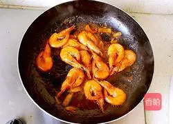 Illustration of braised shrimp in oil 8