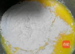 Illustration of how to make seven-inch cream cake 4