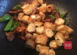 Illustration of how to make fried dough sticks and twice-cooked pork 7