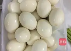 Illustration of how to make pig's feet and ginger vinegar 5