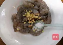 Illustration of how to make king oyster mushrooms and shrimps 3