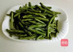 Illustration of how to make stir-fried green beans 7