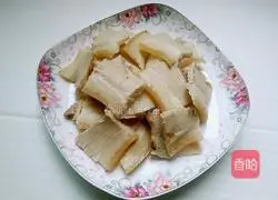 Illustration of how to make twice-cooked pork with dried fragrant seeds 5