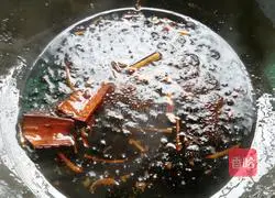 Illustration of how to make soy pork knuckle 4