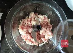 Tomato and mushroom meat sauce Italian Illustration of making noodles 2