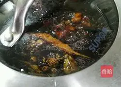 Illustration of how to make five-spice sauce pork 5