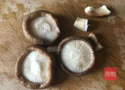 Illustration of how to make mushrooms and shrimps 2