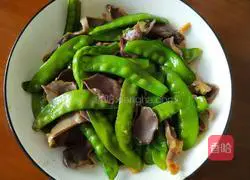 Illustration of how to cook duck kidney and snow peas 6