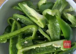 Fried Chicken with Green Peppers Illustration of how to do it 4