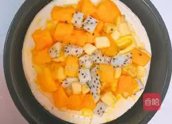 Illustration of how to make fruit pizza 8