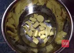 Illustration of how to make homemade swan puffs 1