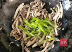 Illustration of how to make fried meat with crab-flavored mushrooms 15