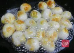 Tomatoes Illustration of how to make sauced tiger skin quail eggs 4