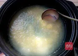 Illustration of how to make millet and sea cucumber porridge 4