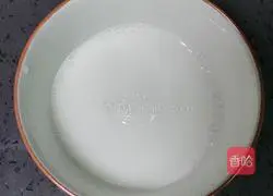 Illustration of how to make fried enoki mushrooms with lean meat 4