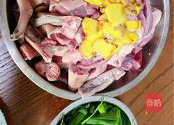 Qingyuan Farmhouse Braised Black Goose Illustration of how to make bristle goose 1