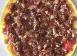 Illustration of how to make golden steamed rolls 4