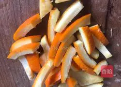 Illustration of how to make creative fruit dishes-fresh orange chicken feet 4