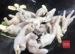 Illustration of how to make creative fruit dish-fresh orange chicken feet 8