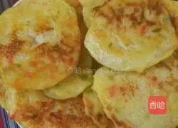 Illustration of making mashed potato, shrimp and ham pancakes 6