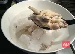 Illustration of how to make pickled pepper chicken feet 5