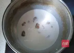 Illustration of how to make glutinous rice balls, milk and mung bean paste 8