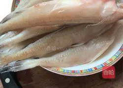 Illustration of braised dragon head fish 1