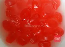 Illustration of how to make banana and strawberry mousse (6 inches) 11