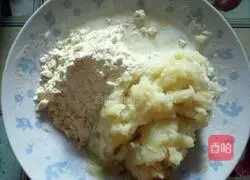 How to make mashed potato and sesame balls Illustration 4