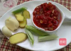 Illustration of how to make spicy boiled fish fillets 4