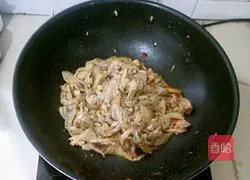 Illustration of Sichuan style roasted oyster mushrooms 7