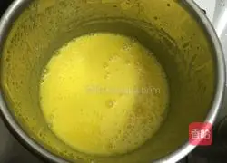 Illustration of how to make banana cheese mousse 2