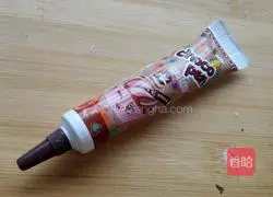 Strawberry Cream Cake Recipe Illustration 7