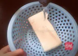 Illustration of how to make pan-fried homemade tofu 1
