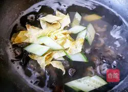 Sea cucumber soup recipe 4