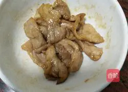 Illustration of how to make fried meat with celery 5