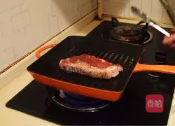 Illustration of how to fry steak 3