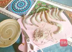 Illustration of how to make stir-fried shrimps with broccoli, carrots 5