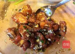 Illustration of how to make drunken pork ribs 9