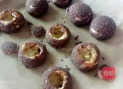 Chocolate meringue puffs recipe 14