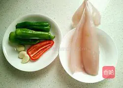 Illustration of how to make green pepper squid 1