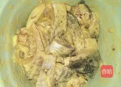 Old Bowl Illustration of how to cook fish 1