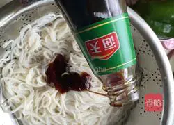 Seafood Fried Noodles Recipe Illustration 5