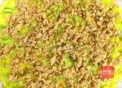 Illustration of how to make cucumber, meat floss and tomato sauce egg pancake 13