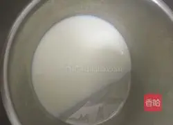 Illustration of how to make banana cheese mousse 1