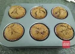 Chocolate Cake (Sugar and Oil Mixing Method) Illustration 11