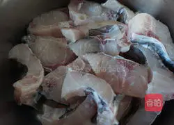 Illustration of how to cook herring with fermented wine 2