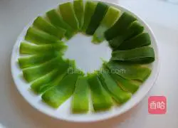 Illustration of how to cook shrimps with chili pepper during the Lantern Festival on the 15th day of the first lunar month 4